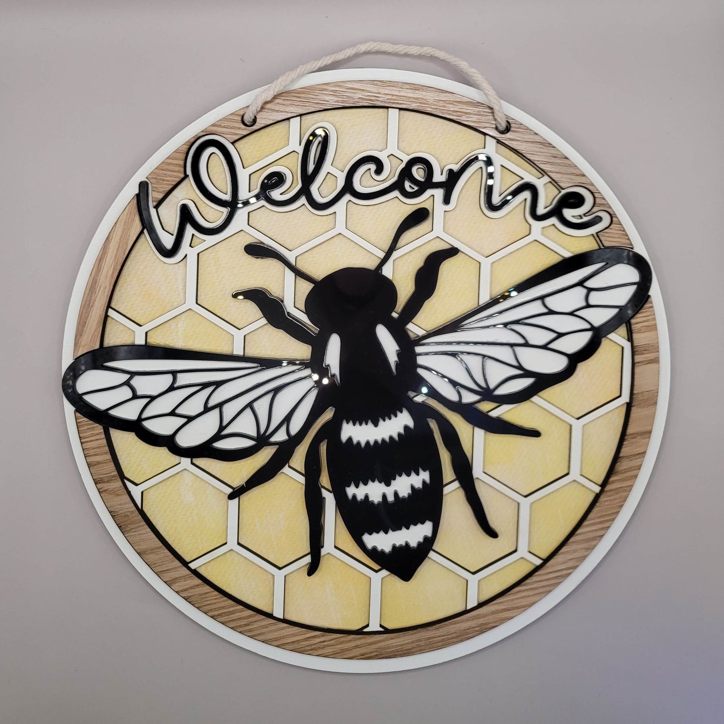 Bee Welcome Sign